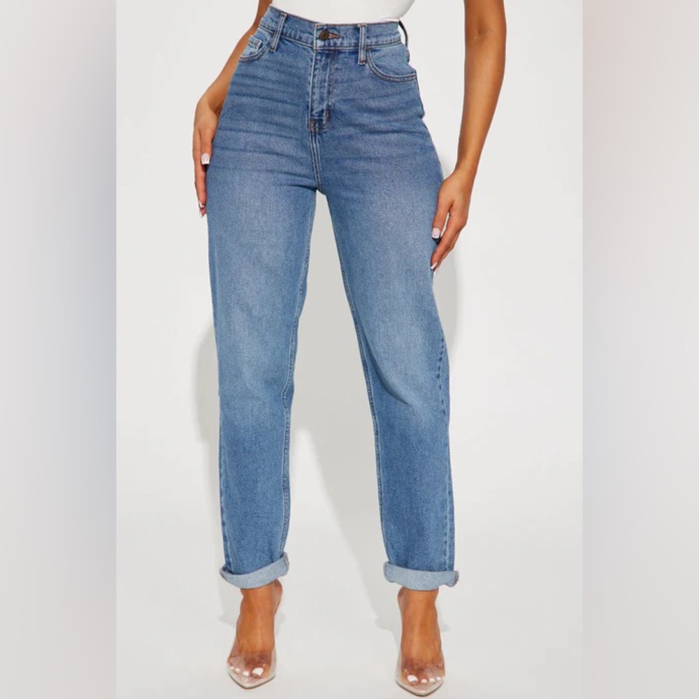 Fashion Nova I Got It From My Mama Jeans- Meduim/Light Wash Mom Jeans